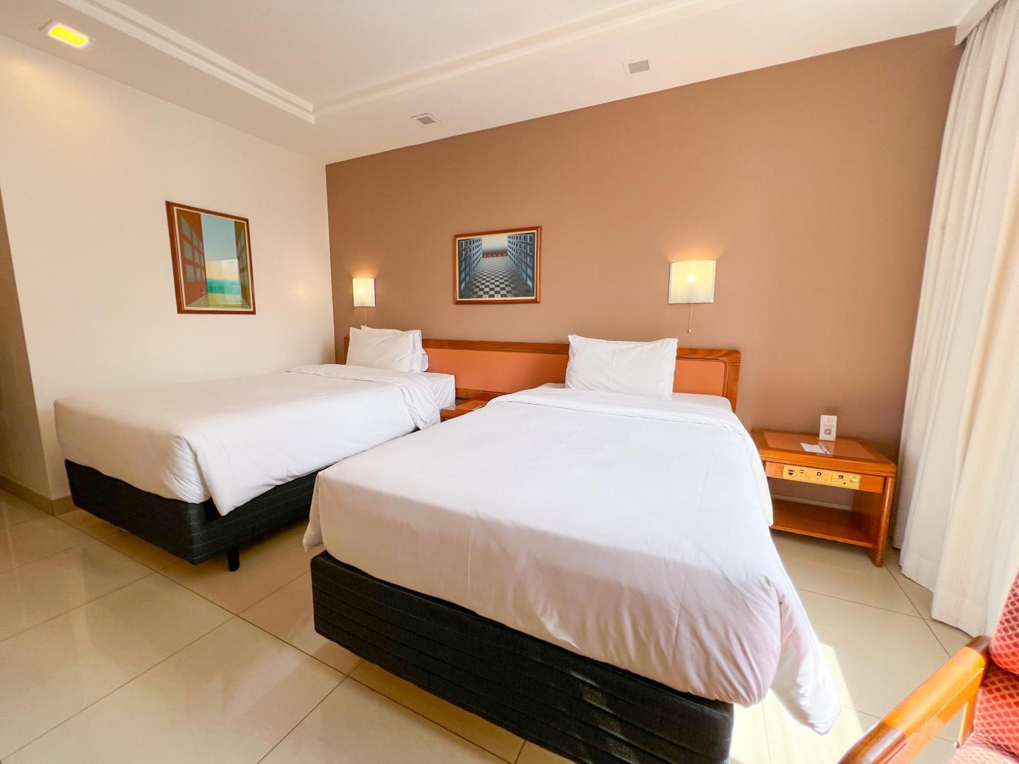 Castro'S Park Hotel Goiânia Zewnętrze zdjęcie